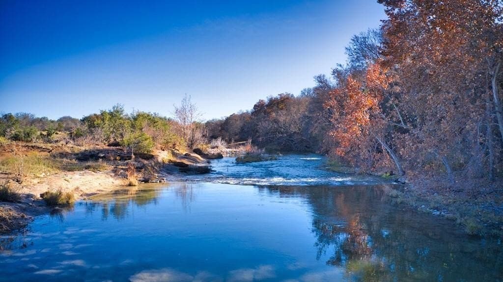 320 acres in McCulloch County