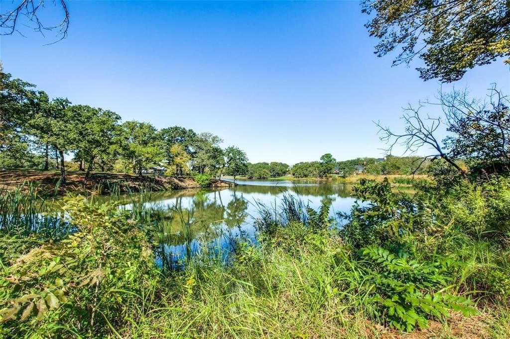1.09 acres in Tarrant County