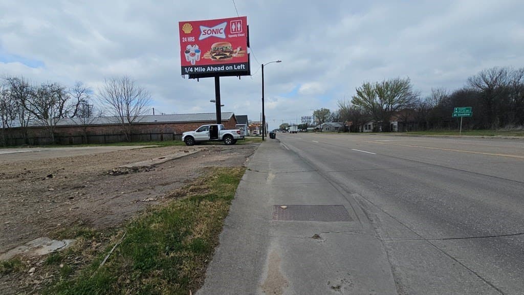 0.24 acres in Navarro County - photo 17