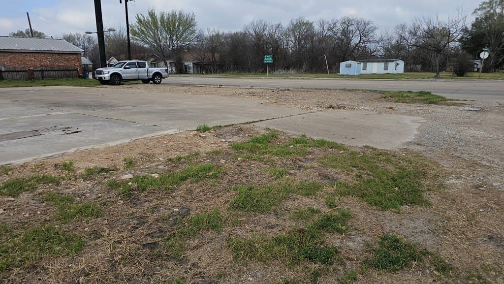 0.24 acres in Navarro County - photo 6