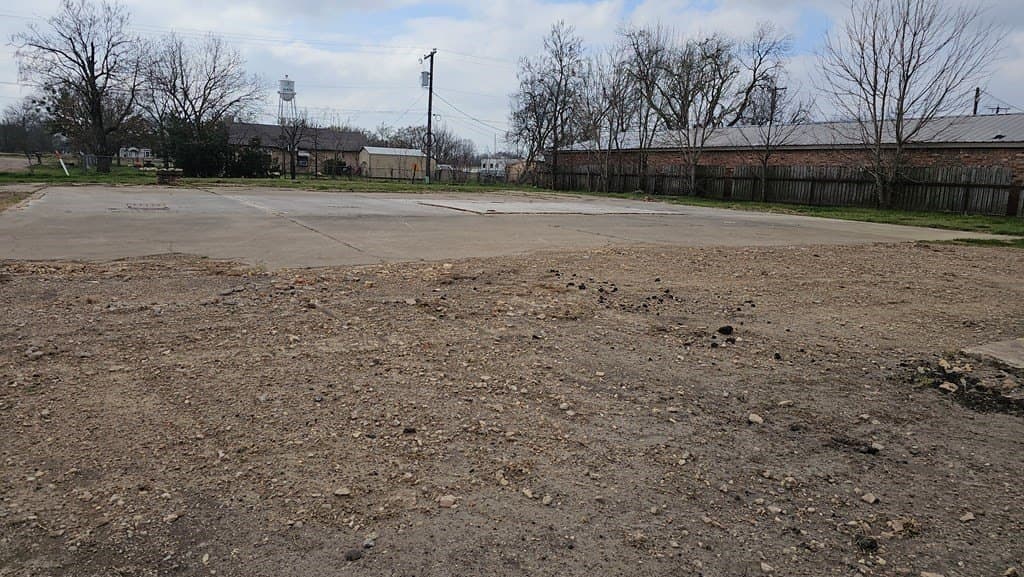 0.24 acres in Navarro County gallery image 2