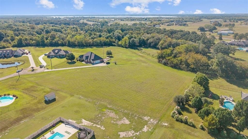 2.3 acres in Hopkins County