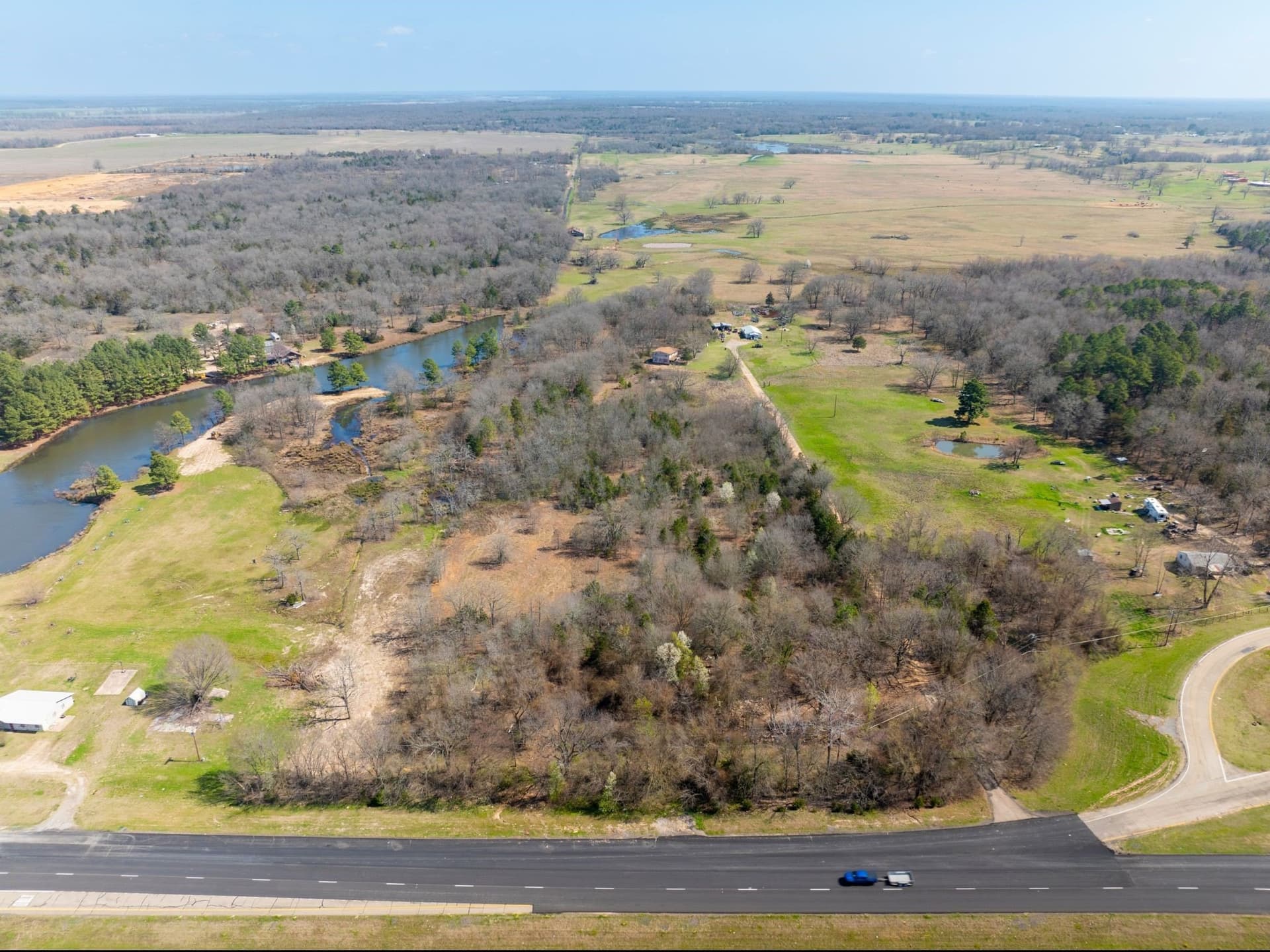 4 acres in Lamar County gallery image 3