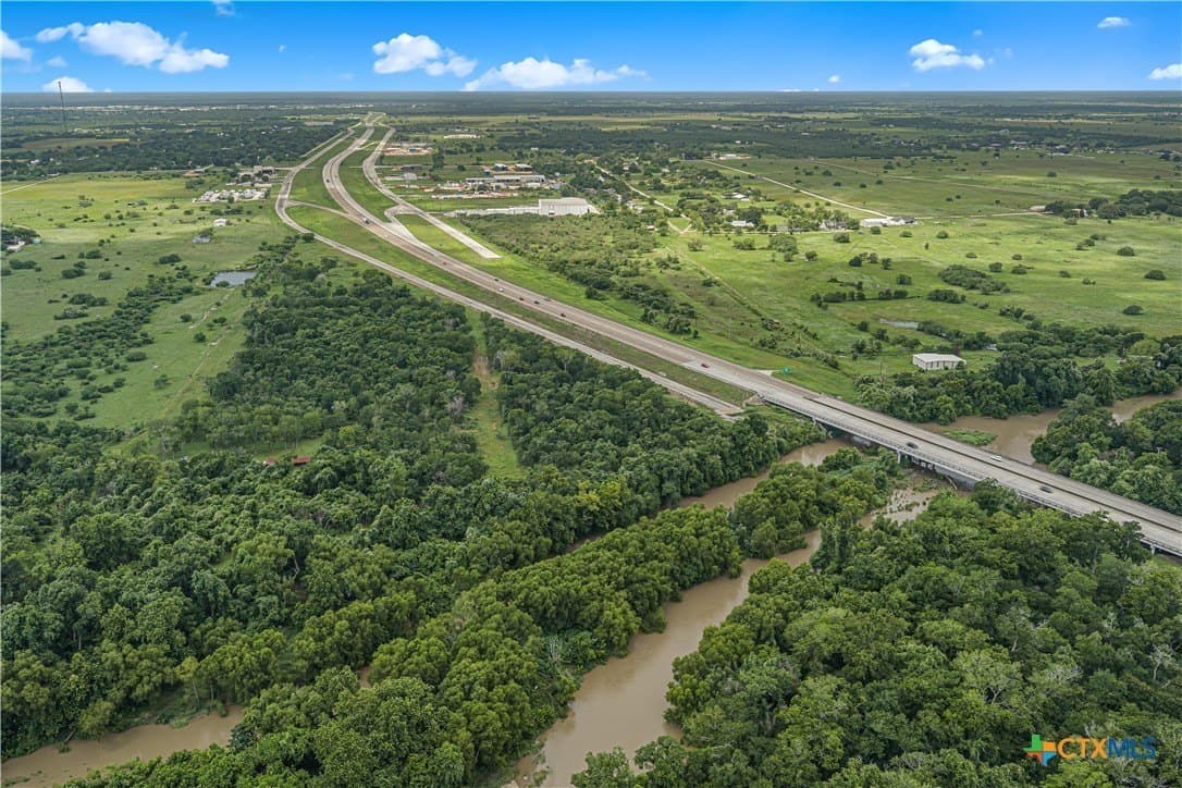 5.09 acres in Victoria County - photo 8