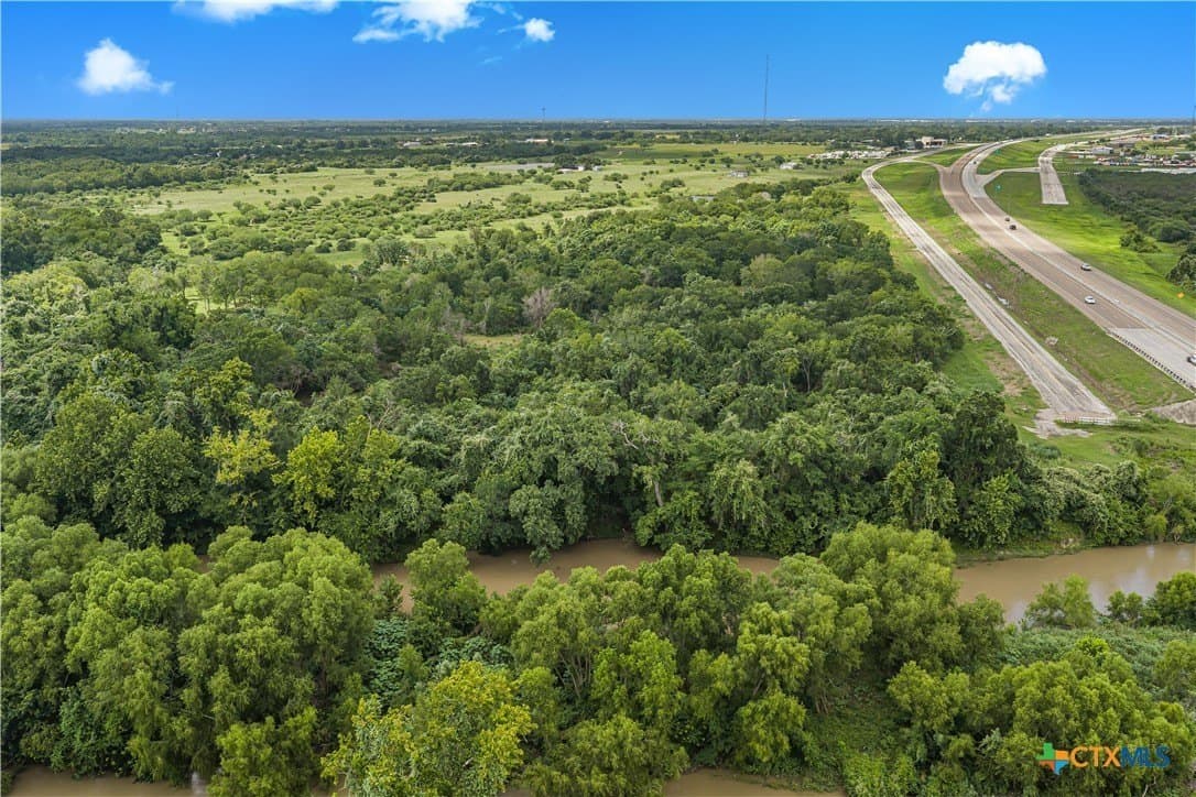 5.09 acres in Victoria County - photo 14