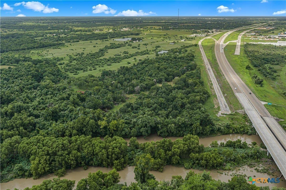 5.09 acres in Victoria County - photo 7