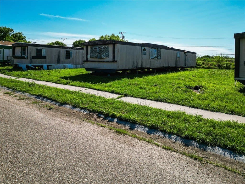 0.15 acres in Nueces County - photo 12