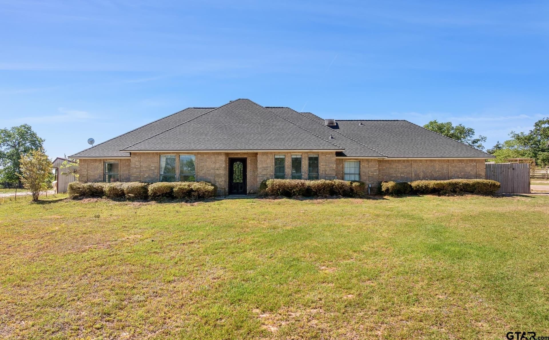 24 acres in Smith County