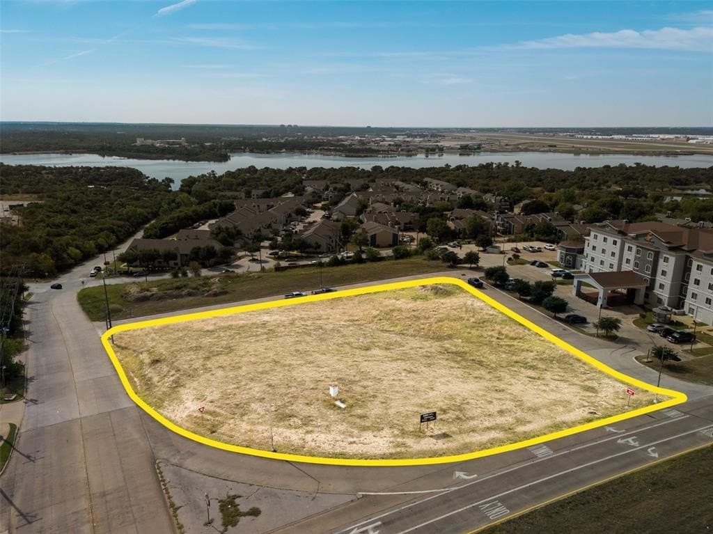 1.38 acres in Tarrant County