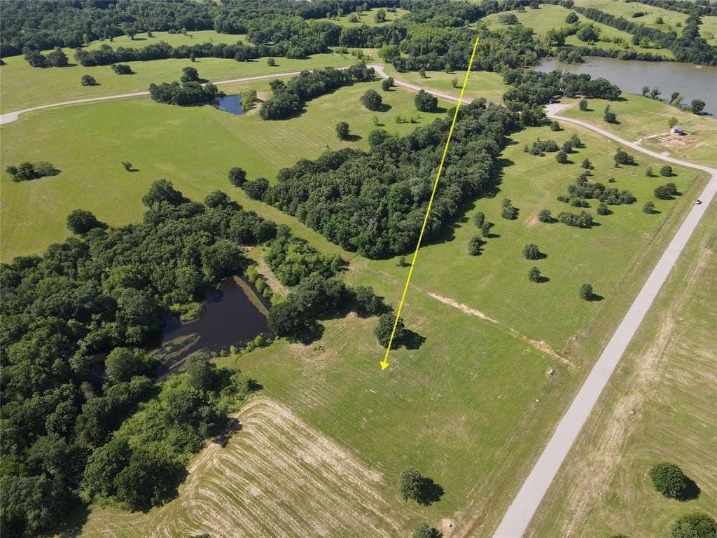 5.03 acres in Navarro County gallery image 4
