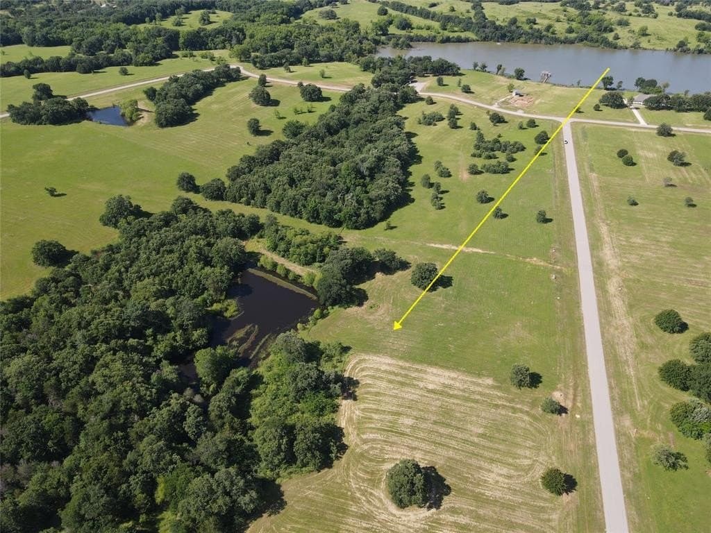 5.03 acres in Navarro County gallery image 3