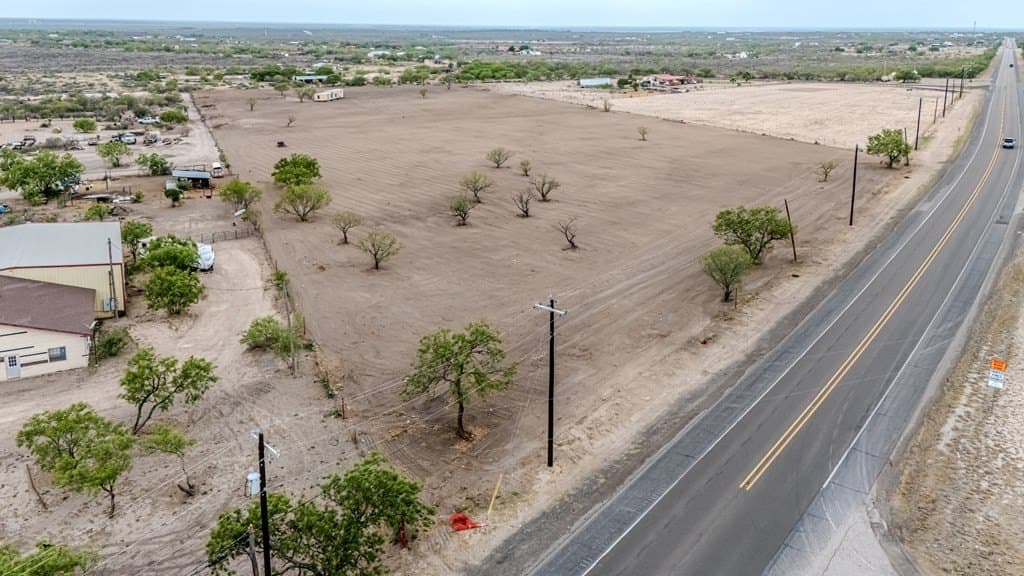 10.03 acres in Maverick County gallery image 3