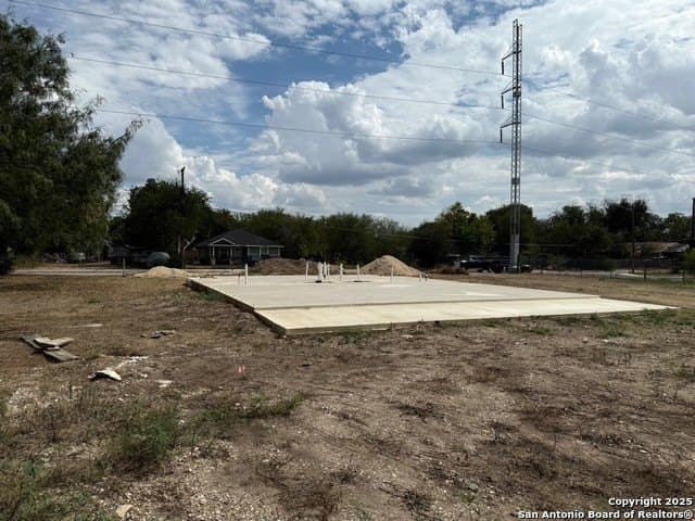 0.2 acres in Bexar County - photo 2