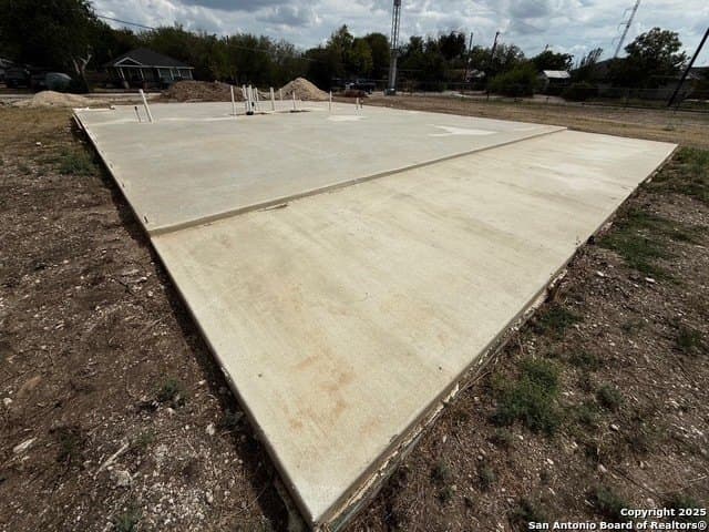0.2 acres in Bexar County - photo 3