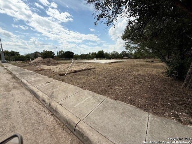 0.2 acres in Bexar County - photo 5