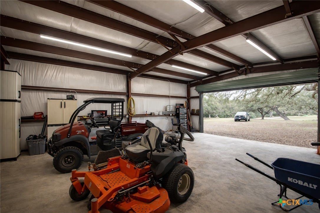 20 acres in Victoria County - photo 40