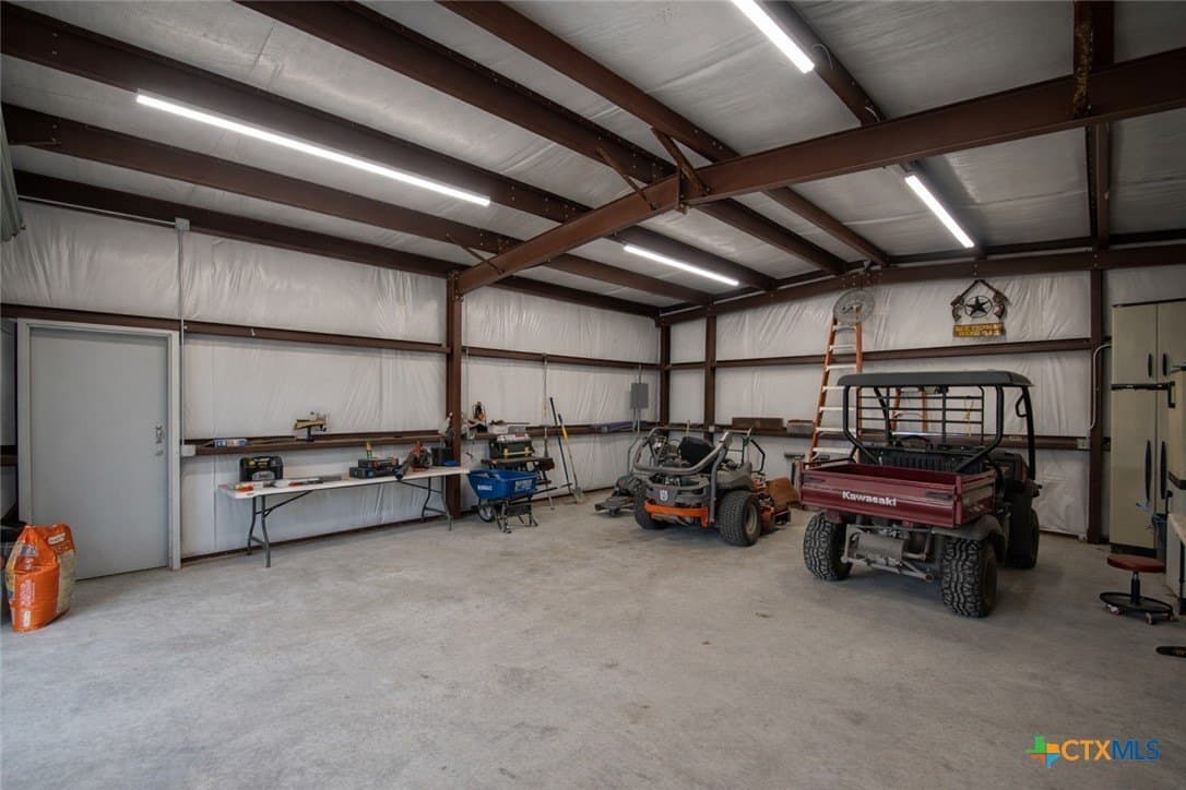 20 acres in Victoria County - photo 41