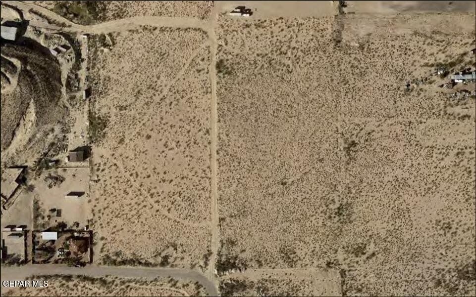2.5 acres in El Paso County - photo 2