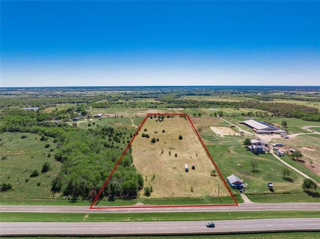10 acres in Hunt County