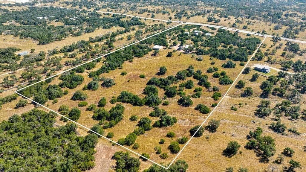 28.26 acres in Gillespie County - photo 2