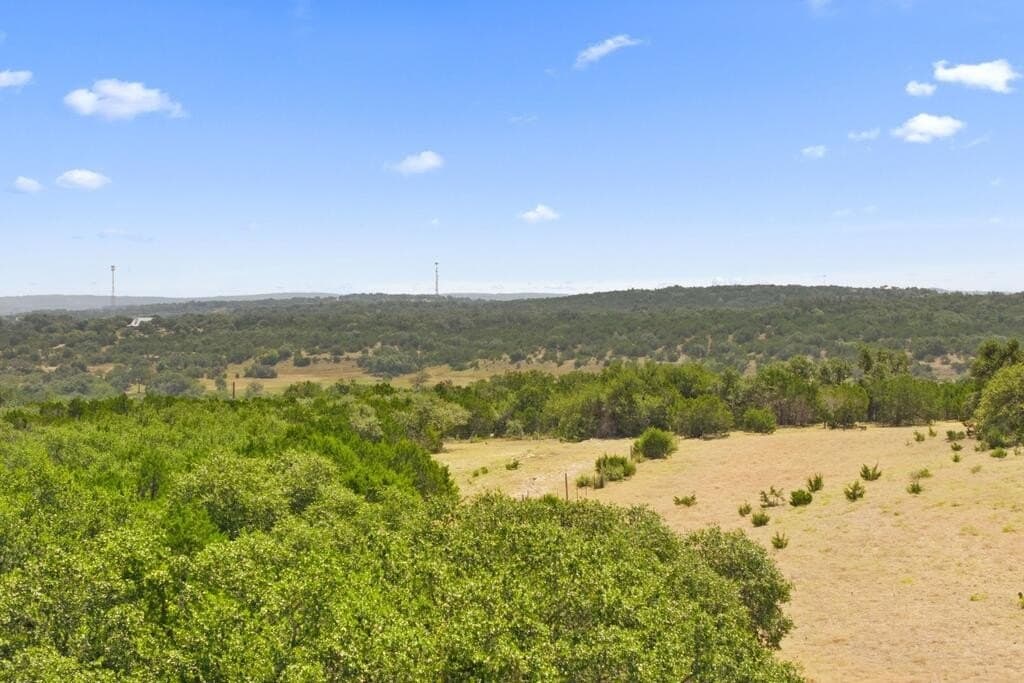 60.61 acres in Comal County - photo 4