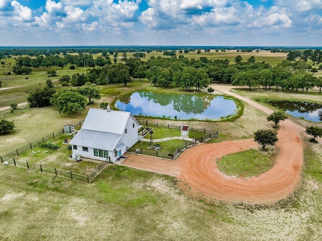 12.52 acres in Fayette County gallery image 4