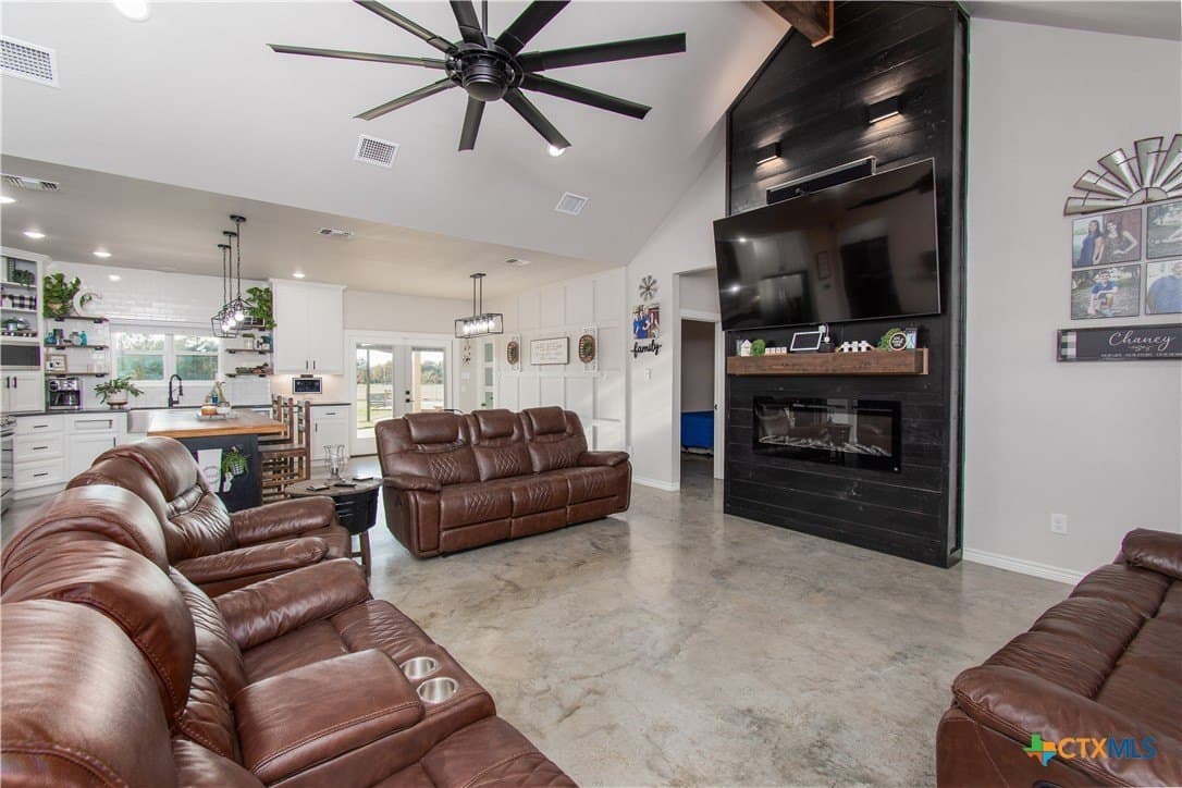 10.03 acres in Milam County featured view