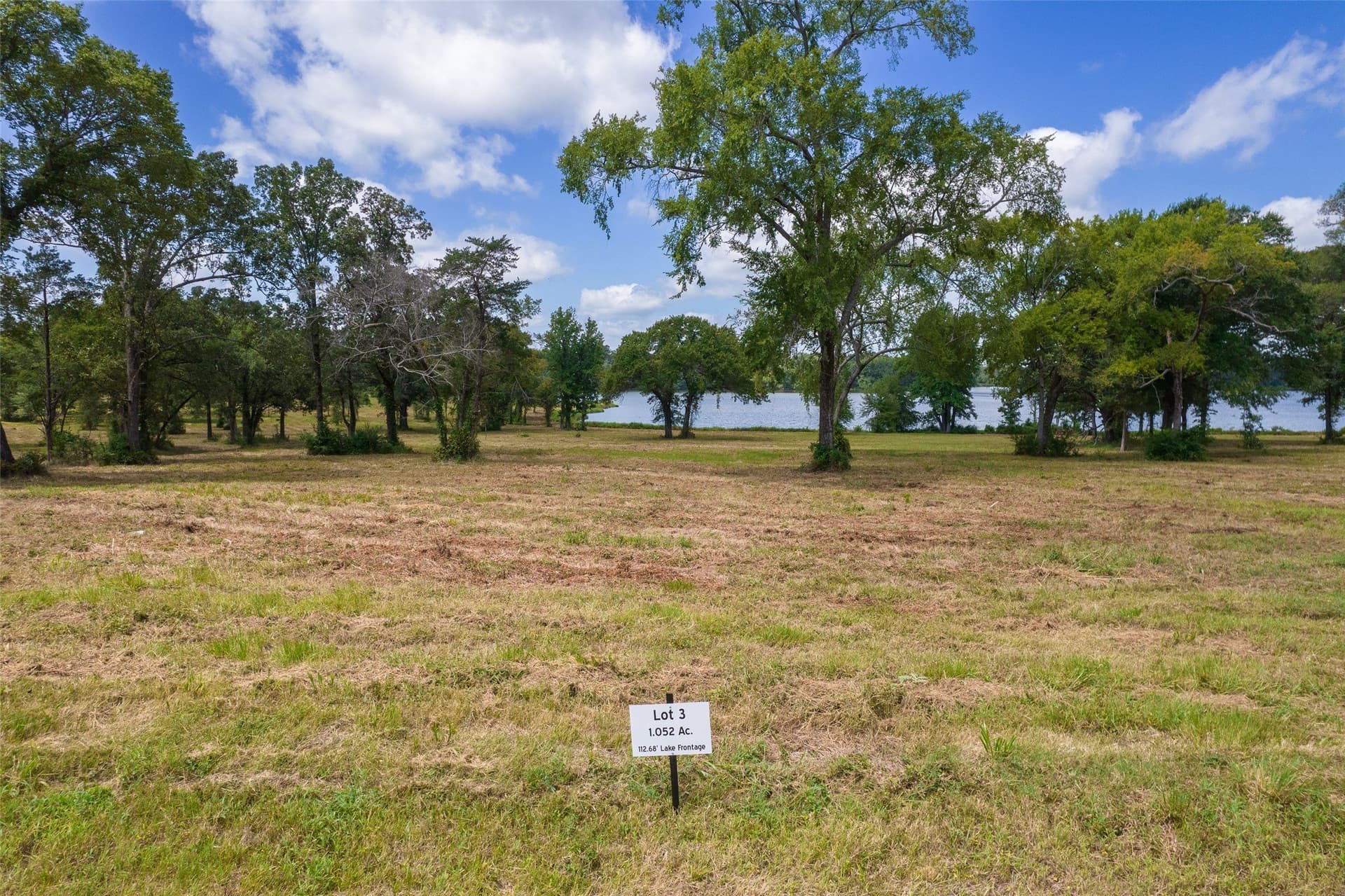 1.05 acres in Titus County gallery image 3