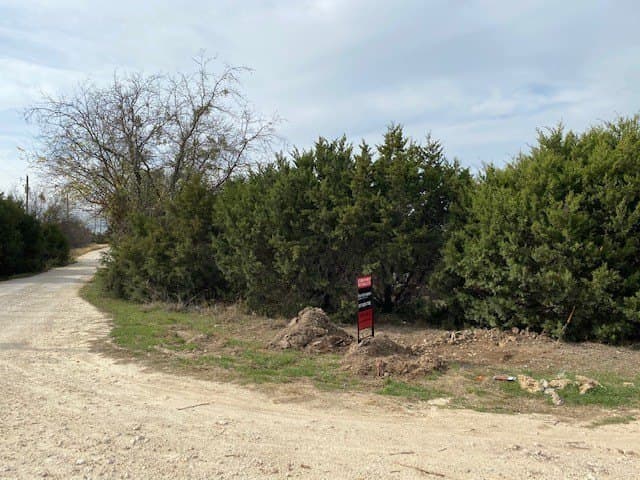 1.05 acres in Johnson County - photo 7
