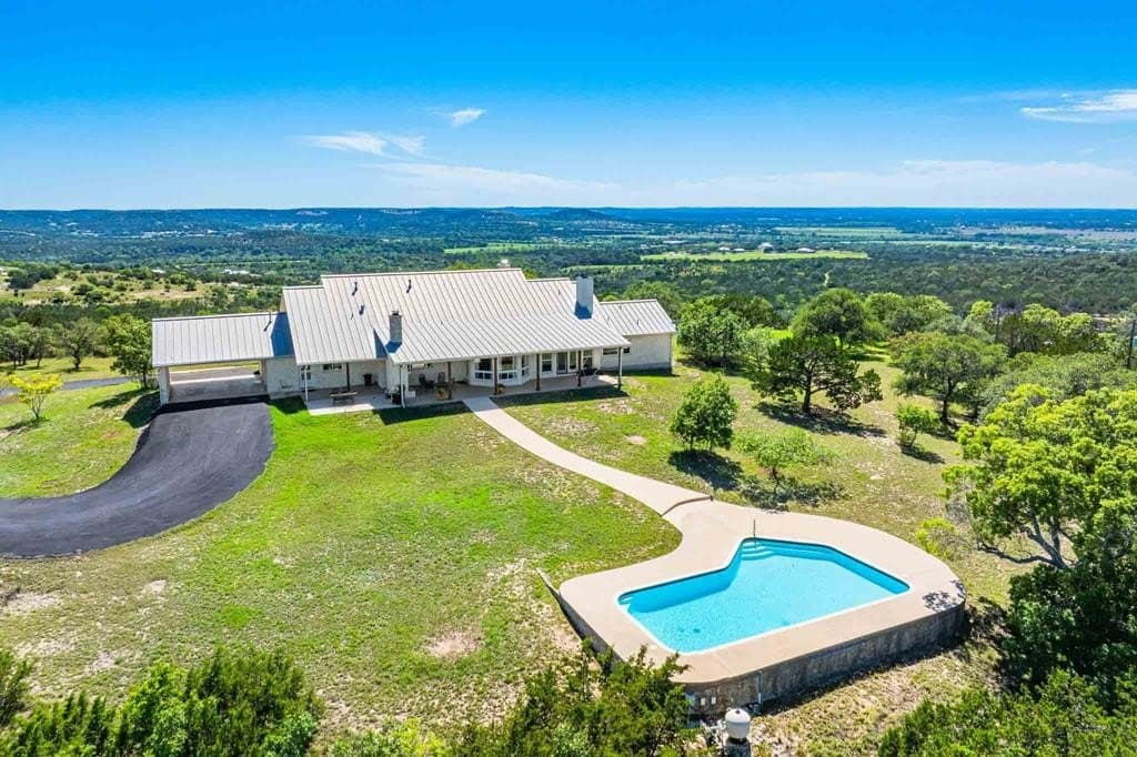 84.84 acres in Kendall County