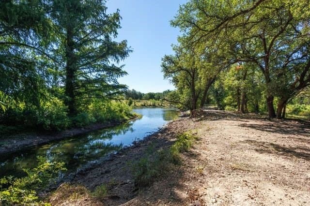 10.01 acres in Hamilton County - photo 2