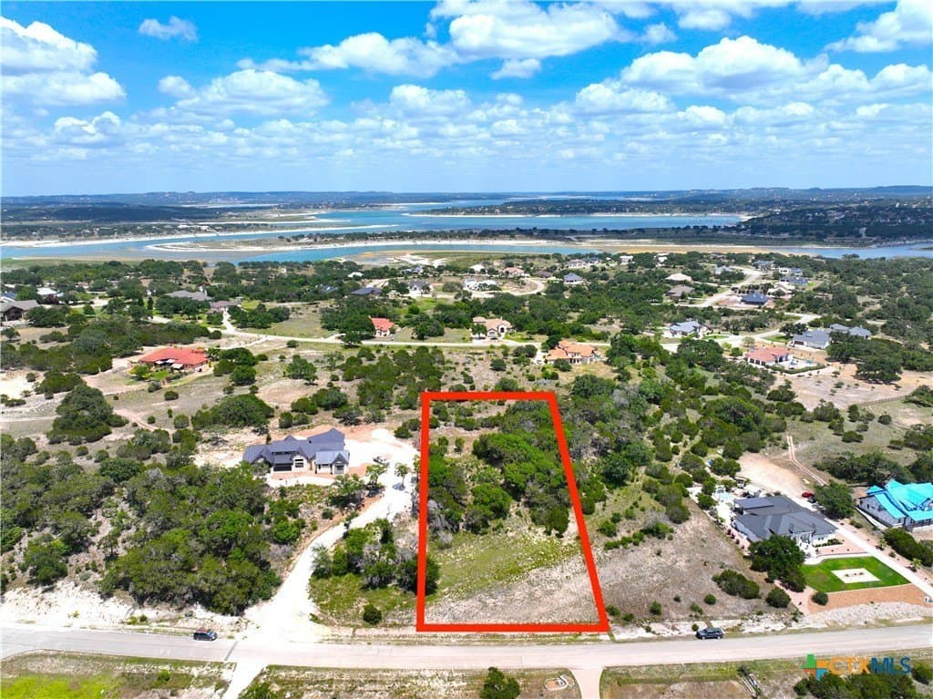 1.28 acres in Comal County
