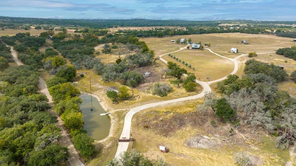39.04 acres in Gillespie County - photo 90