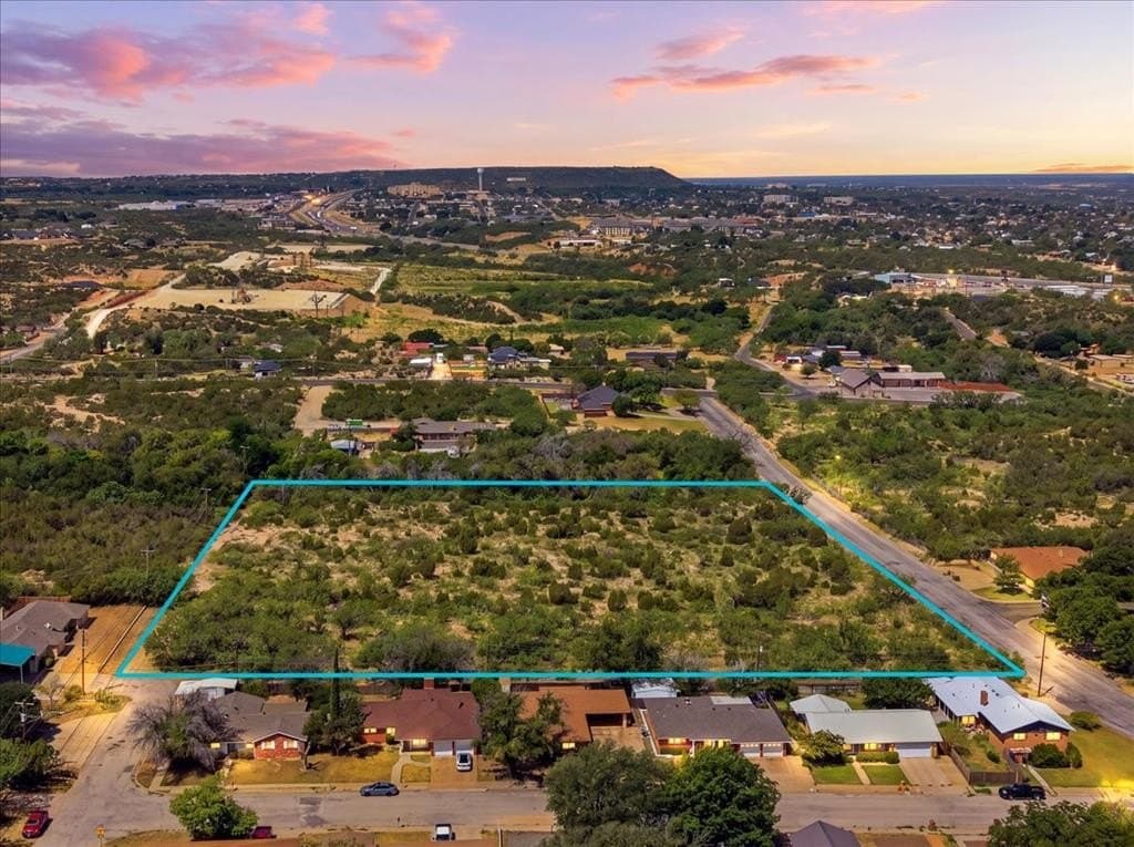 6.93 acres in Howard County