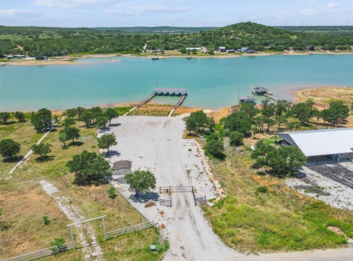 0.84 acres in Eastland County - photo 6