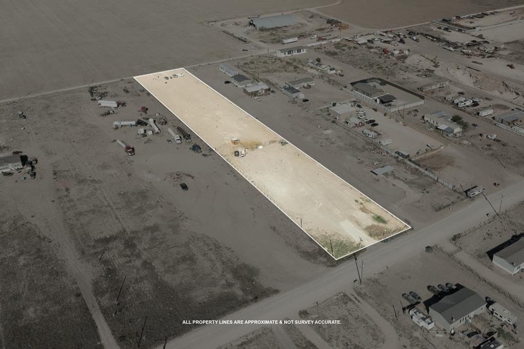 2.5 acres in Midland County