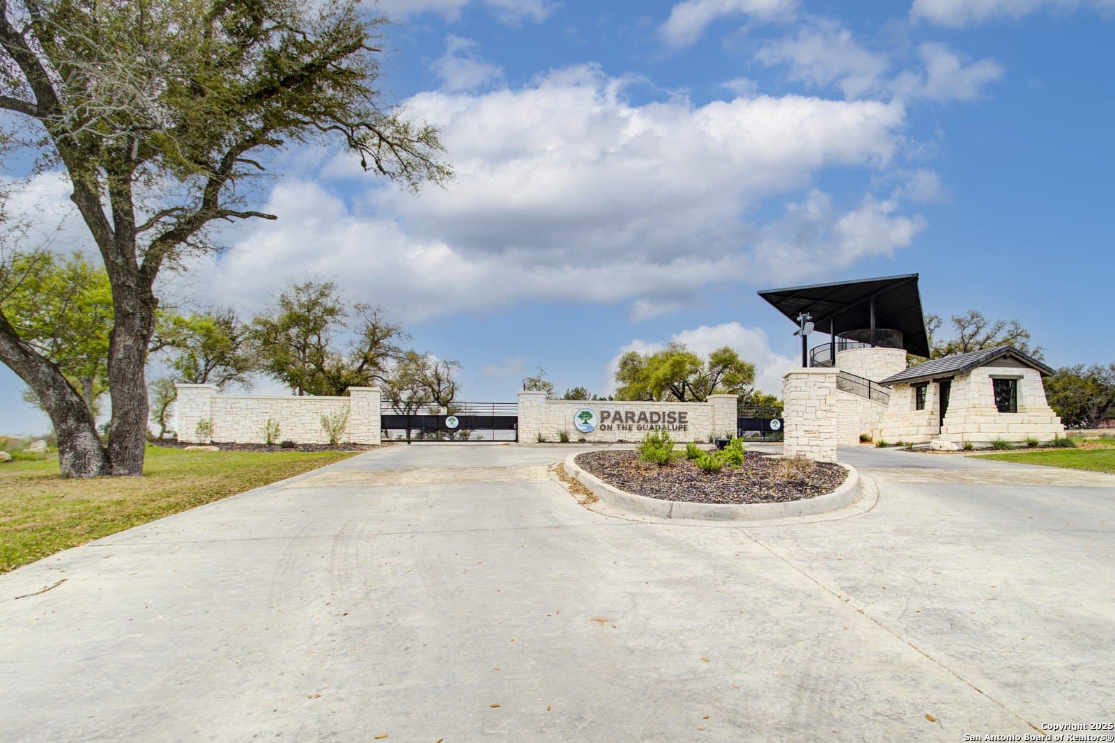 1.24 acres in Comal County gallery image 3