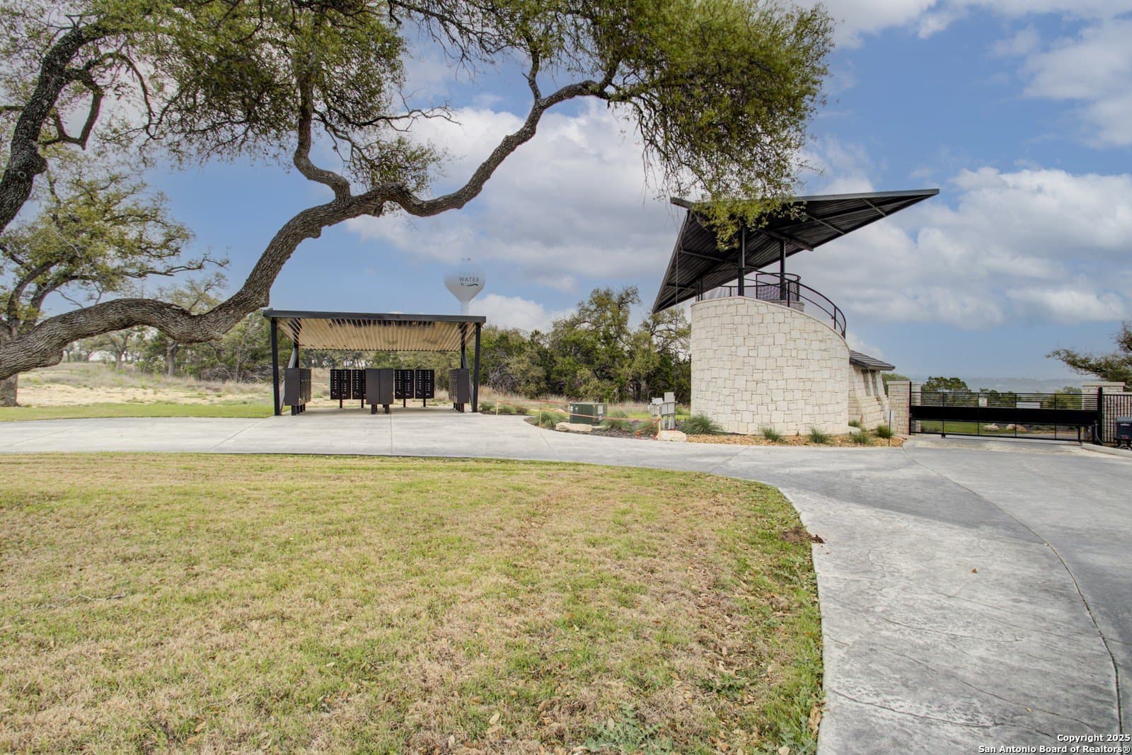 1.24 acres in Comal County gallery image 4
