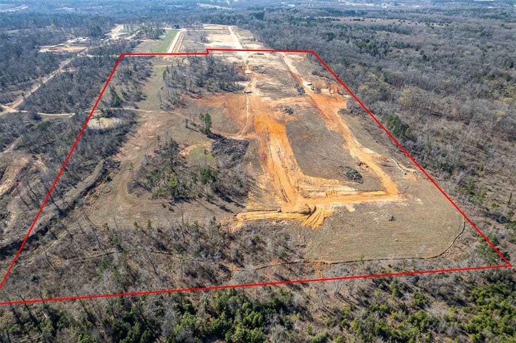 53.18 acres in Smith County