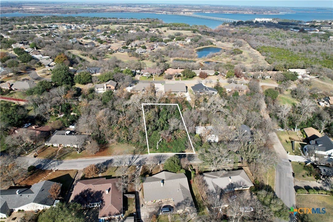 0.4 acres in McLennan County gallery image 2