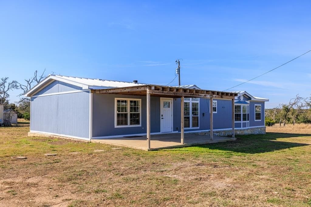 16.4 acres in Gillespie County