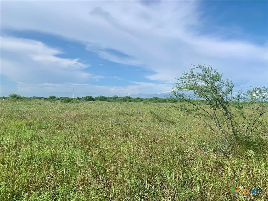 5.04 acres in Victoria County featured view