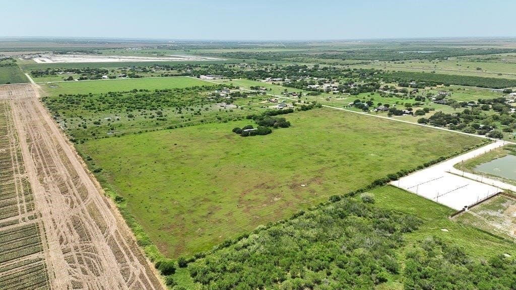 30 acres in San Patricio County - photo 6