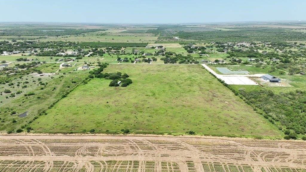 30 acres in San Patricio County - photo 7