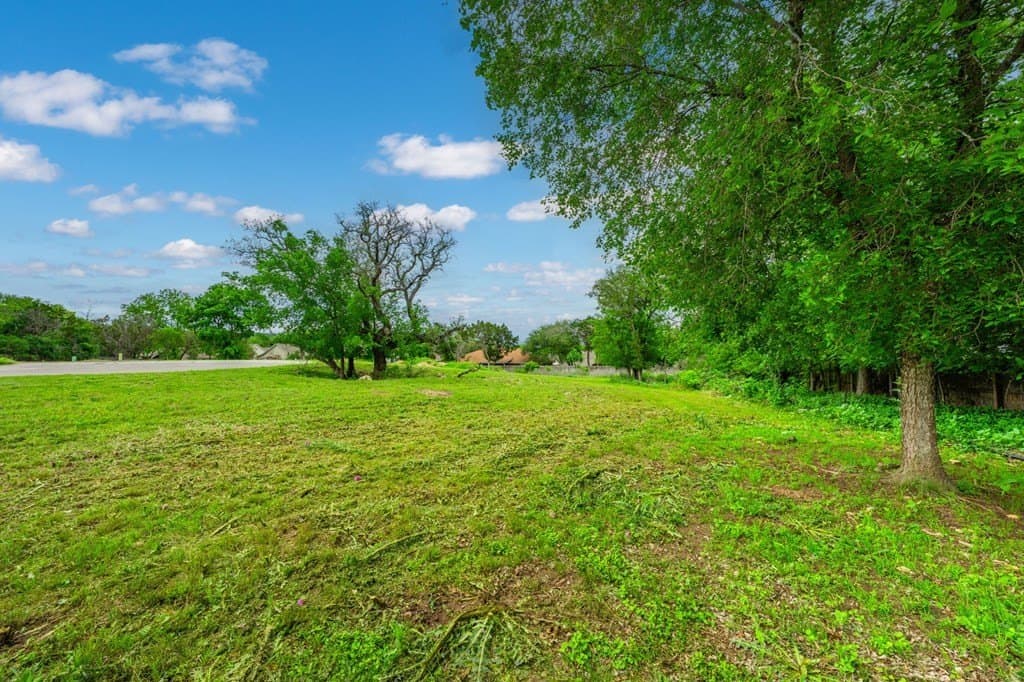 0.59 acres in Kerr County gallery image 4
