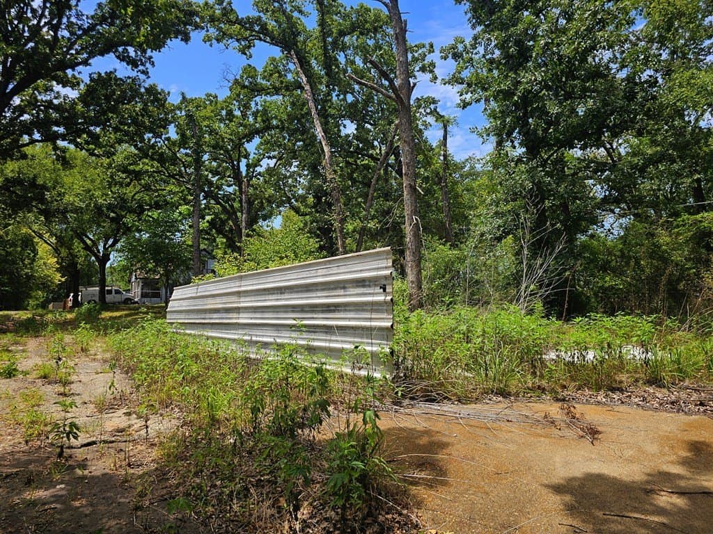 0.57 acres in Henderson County gallery image 4