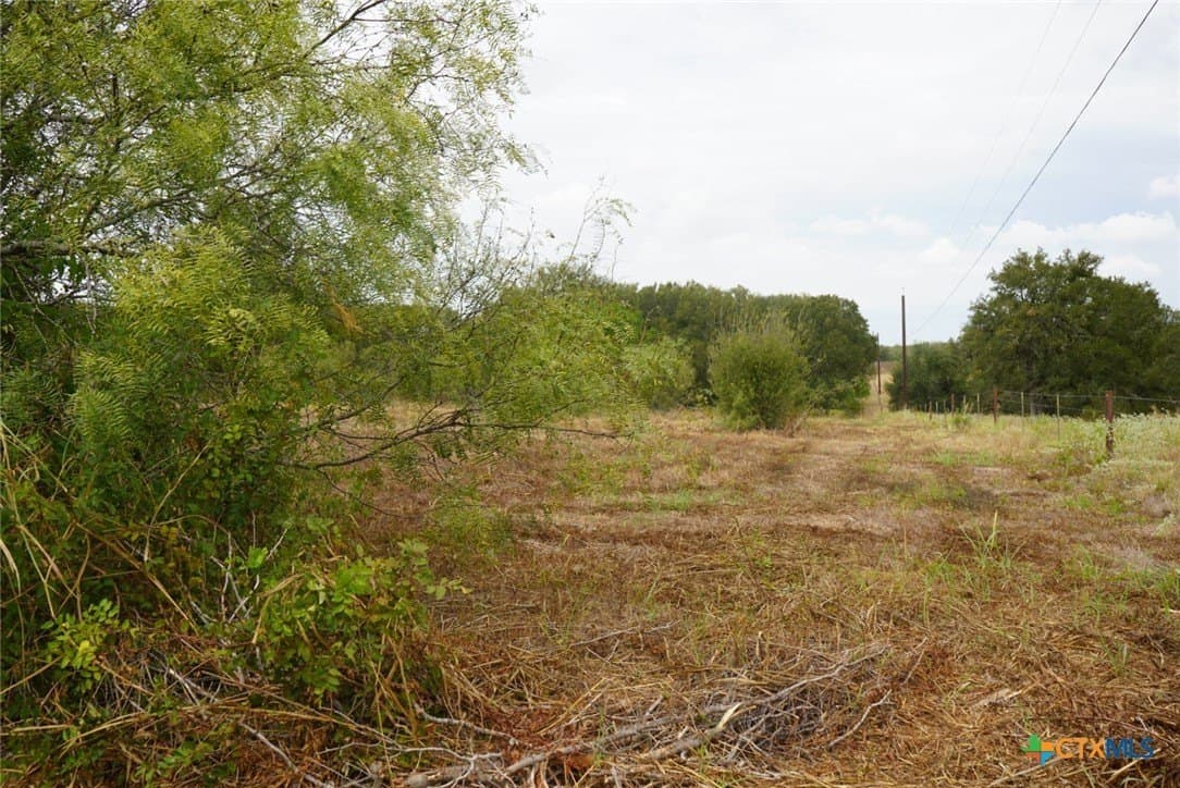 3.66 acres in Guadalupe County - photo 4