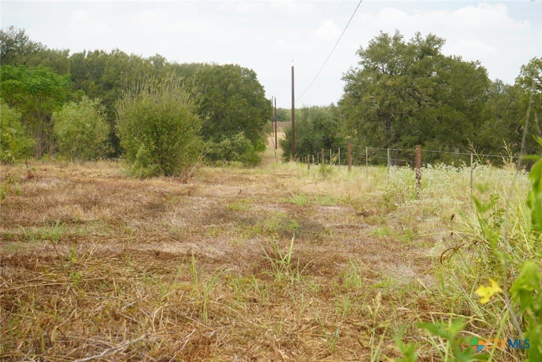 3.66 acres in Guadalupe County - photo 11