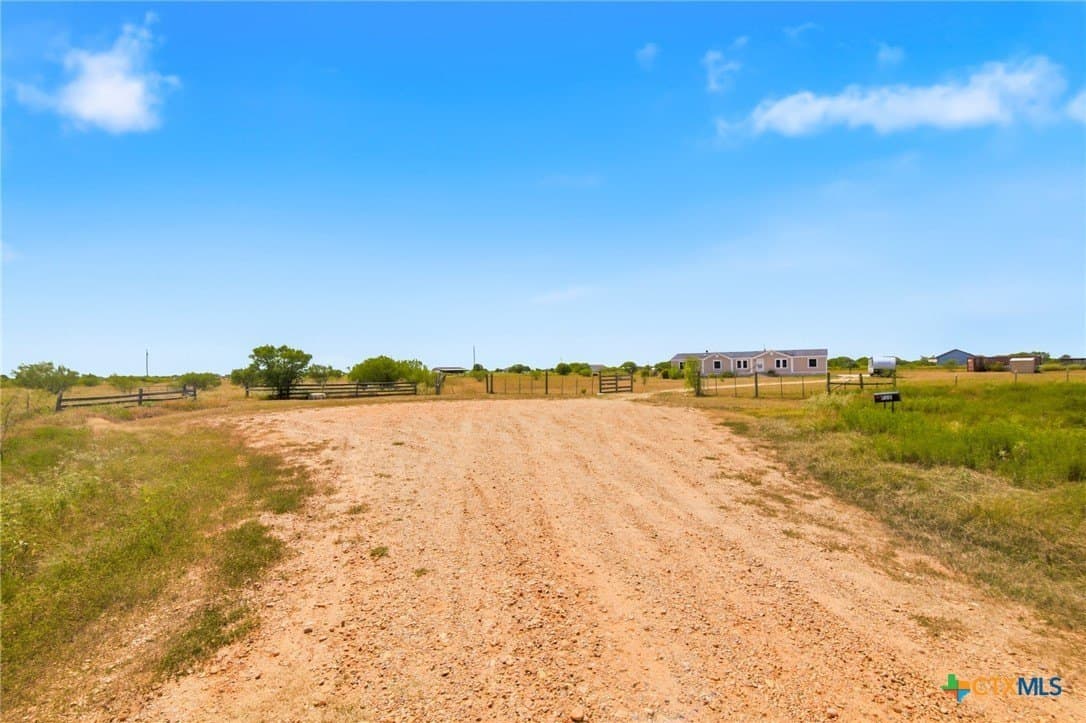 15 acres in Victoria County - photo 35