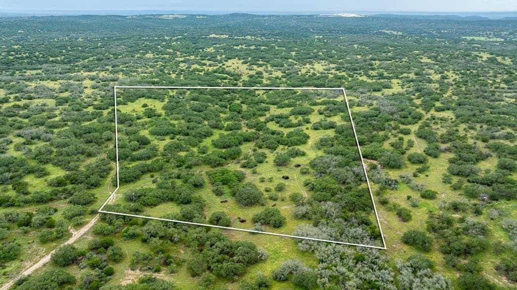 30.2 acres in Gillespie County